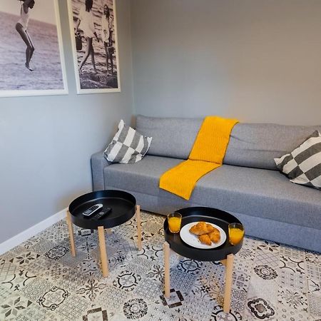 One Bedroom Flat In Bucharest'S Historic District Bagian luar foto