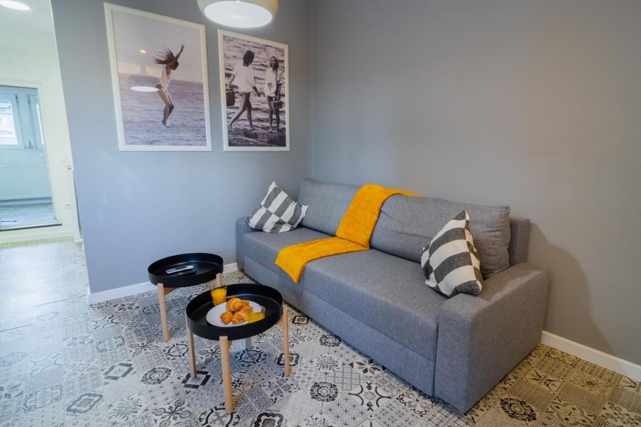 One Bedroom Flat In Bucharest'S Historic District Bagian luar foto